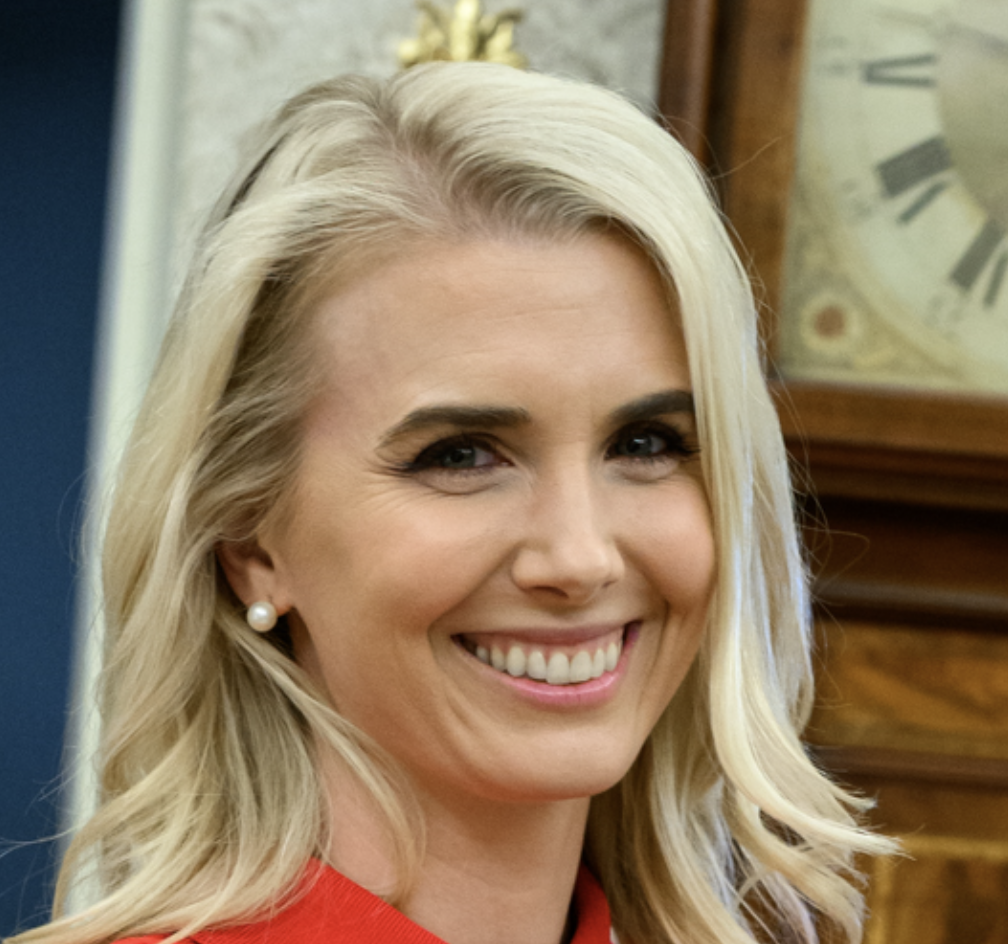 Natalie Harp mocked with ‘running on foot’ nickname after bizarre Trump golf cart photos resurface
